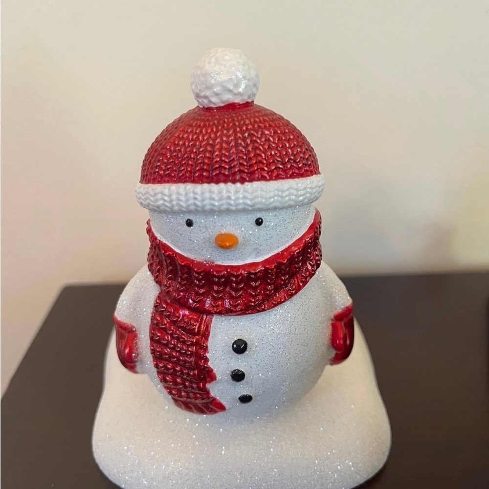 Bath & Body Works Snowman with Red Scarf and Hat Foaming Hand Soap Holder - Picture 5 of 5